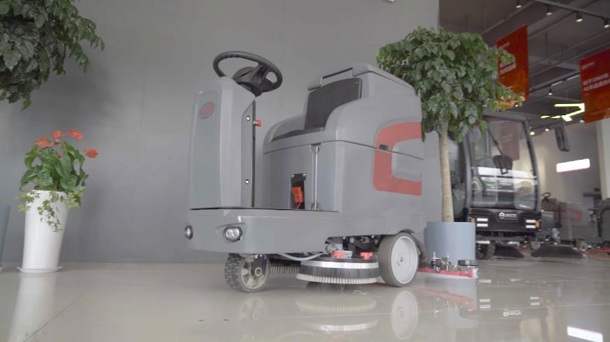 揚子電動駕駛式洗地機產品特點