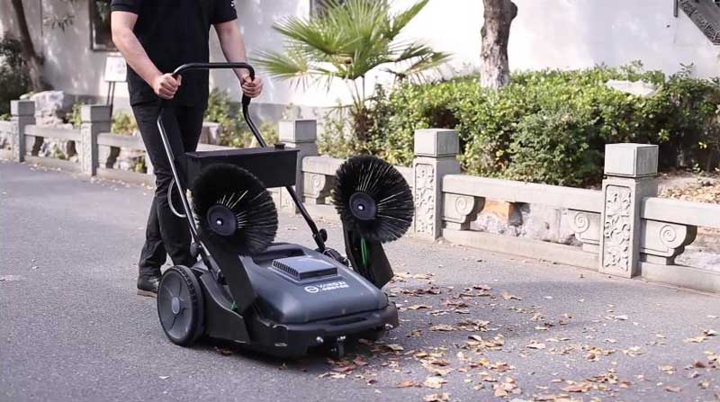 選擇揚子掃地機，專業清潔設備！