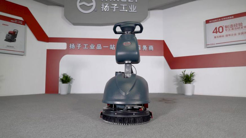 購買商用洗地機(jī)時(shí)的注意事項(xiàng) 購買商用洗地機(jī)時(shí)的注意事項(xiàng)