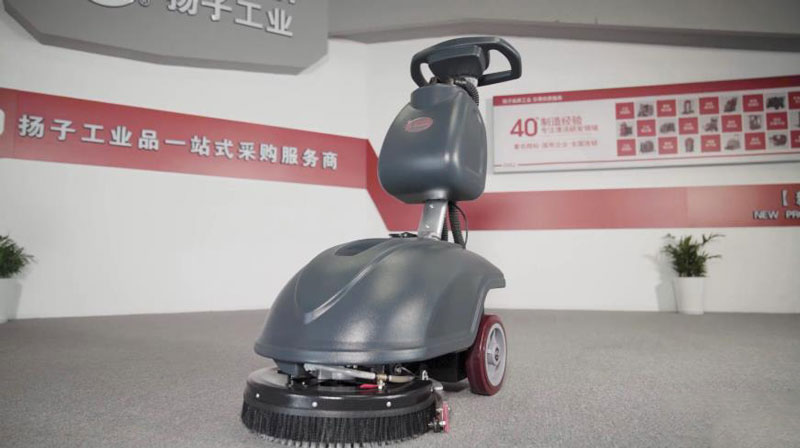 商用地板洗地機(jī):手推式的驚人優(yōu)勢(shì) 商用地板洗地機(jī):手推式的驚人優(yōu)勢(shì)