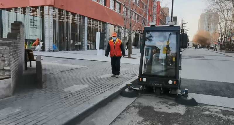 北京798藝術(shù)區(qū)使用揚(yáng)子掃地機(jī)后，持續(xù)采購！