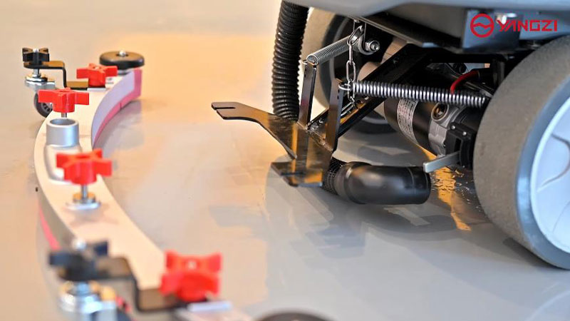 掃地機(jī)或洗地機(jī)的日常保養(yǎng)技巧 掃地機(jī)或洗地機(jī)的日常保養(yǎng)技巧