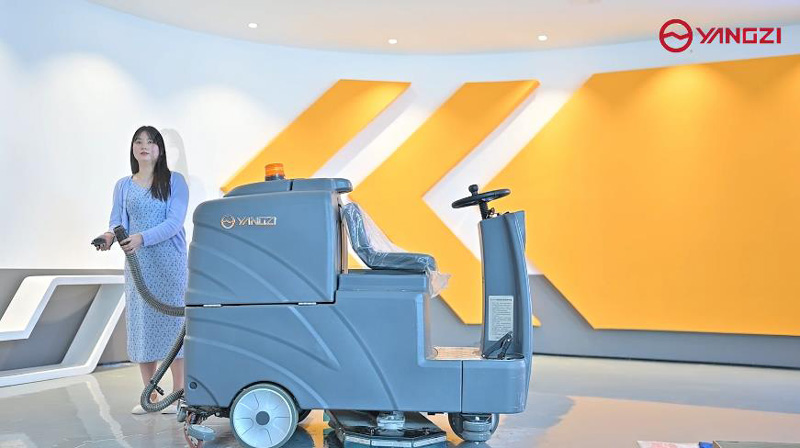 適用于您的洗地機的最佳地板清潔化學(xué)品 適用于您的洗地機的最佳地板清潔化學(xué)品