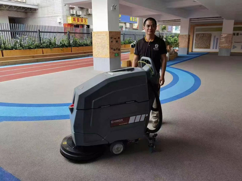 商業室內清潔應使用洗地機的3個理由