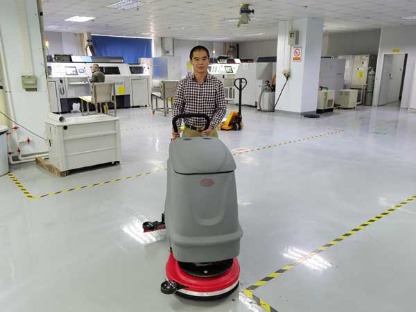 洗地機(jī)選購(gòu)技術(shù)總結(jié)(圖1) 如何選擇洗地機(jī)