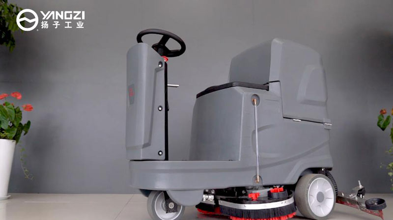 使用洗地機與手動清潔的優(yōu)勢對比 使用洗地機與手動清潔的優(yōu)勢對比